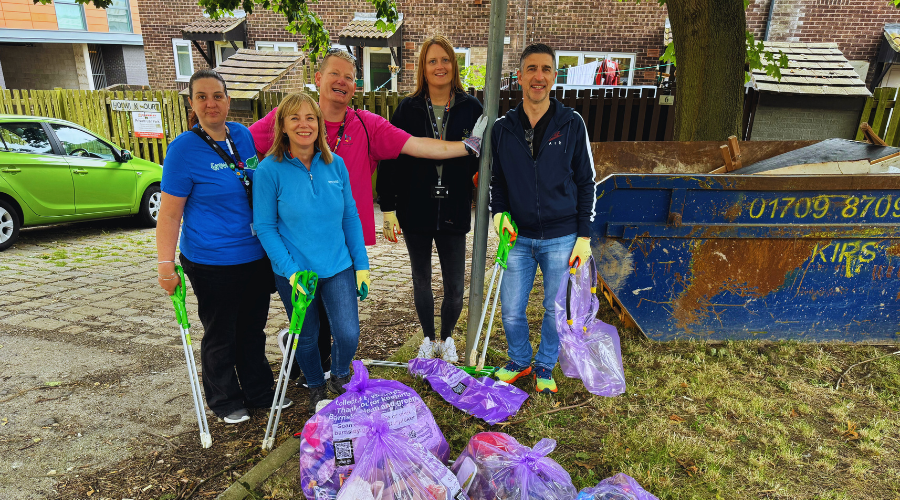 Summer Lane Can Do Crew Volunteers